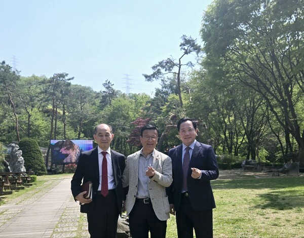 이대희 목사(좌), 장현승 목사(중), 최원영 목사(우)