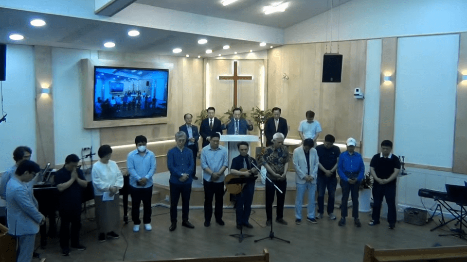 황영복 목사(미스바교회 담임, 국제차감별협회회장, 보이차명인협회장)의 축도