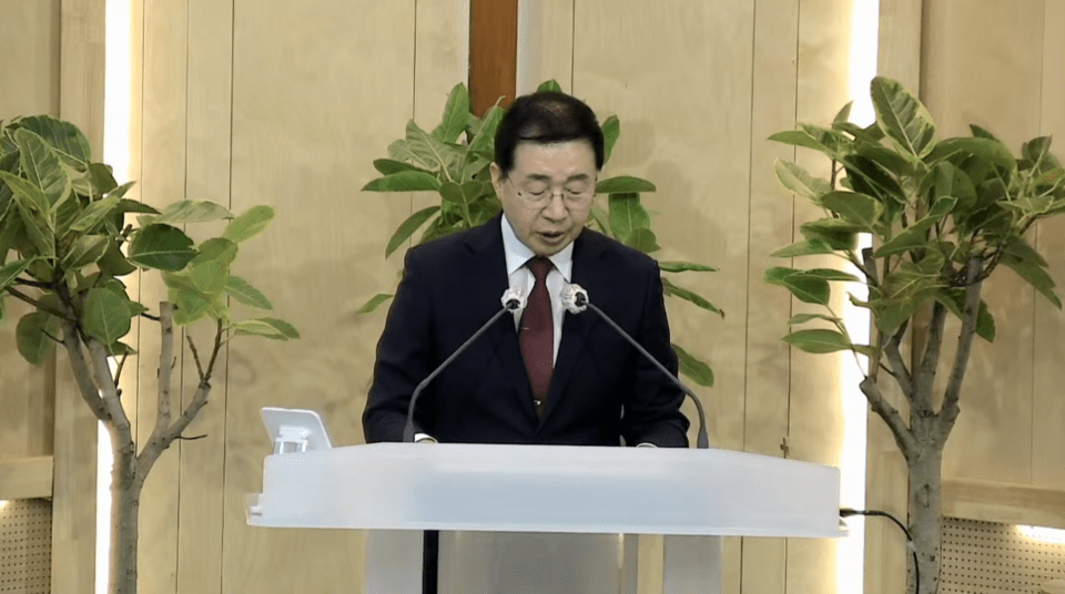 기도를 맡은 한광훈 이사장((사)국제우호협회, 한국뉴욕주립대 객원교수)