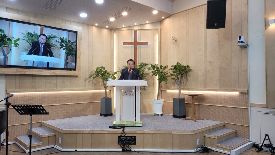 설교를 맡은 한상륜 목사, 