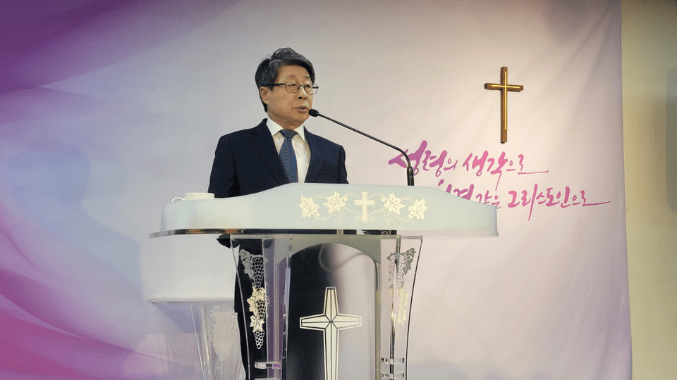 사회를 맡은 오근영 목사(원남교회, 아산지방 감리사)