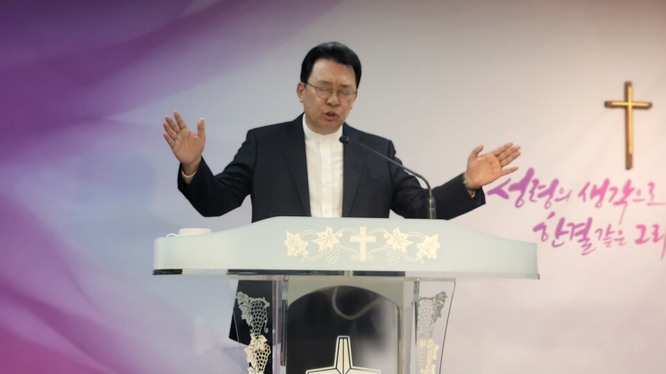 축도를 맡은 차재일 목사(광희문교회 담임)