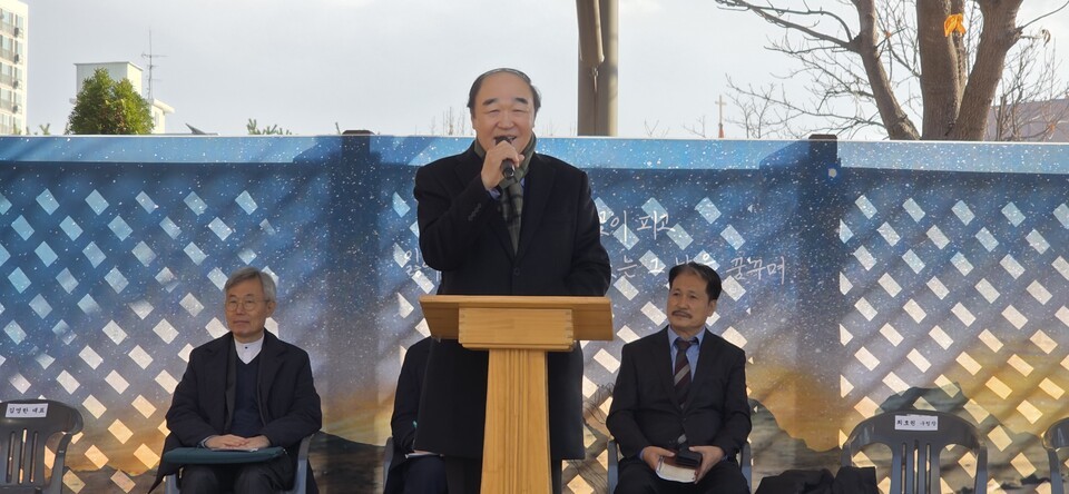 사회를 진행하는 홍보대사 장광 장로